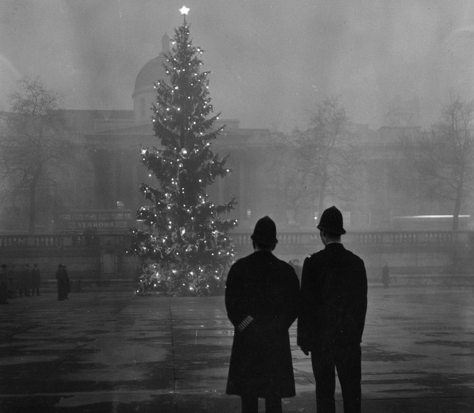 London at Christmas Revisiting capital's festive past BBC News