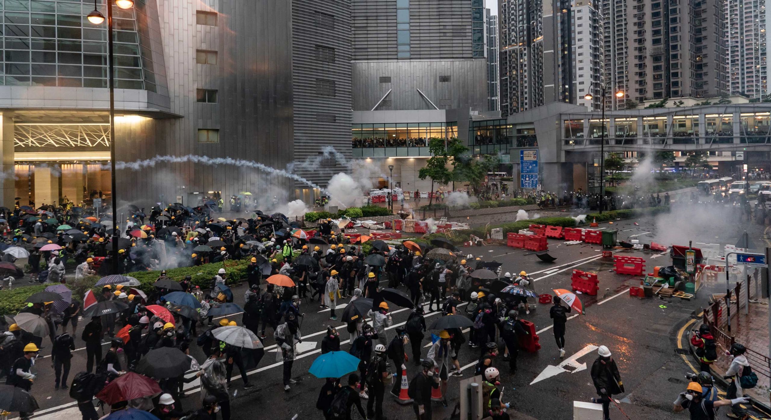 Protesters and police battle