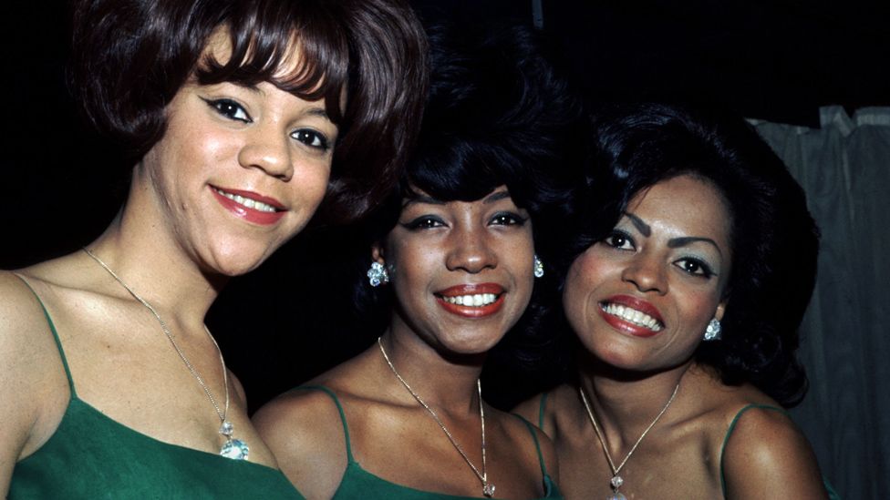 Mary Wilson (c) with Florence Ballard and Diana Ross in 1965