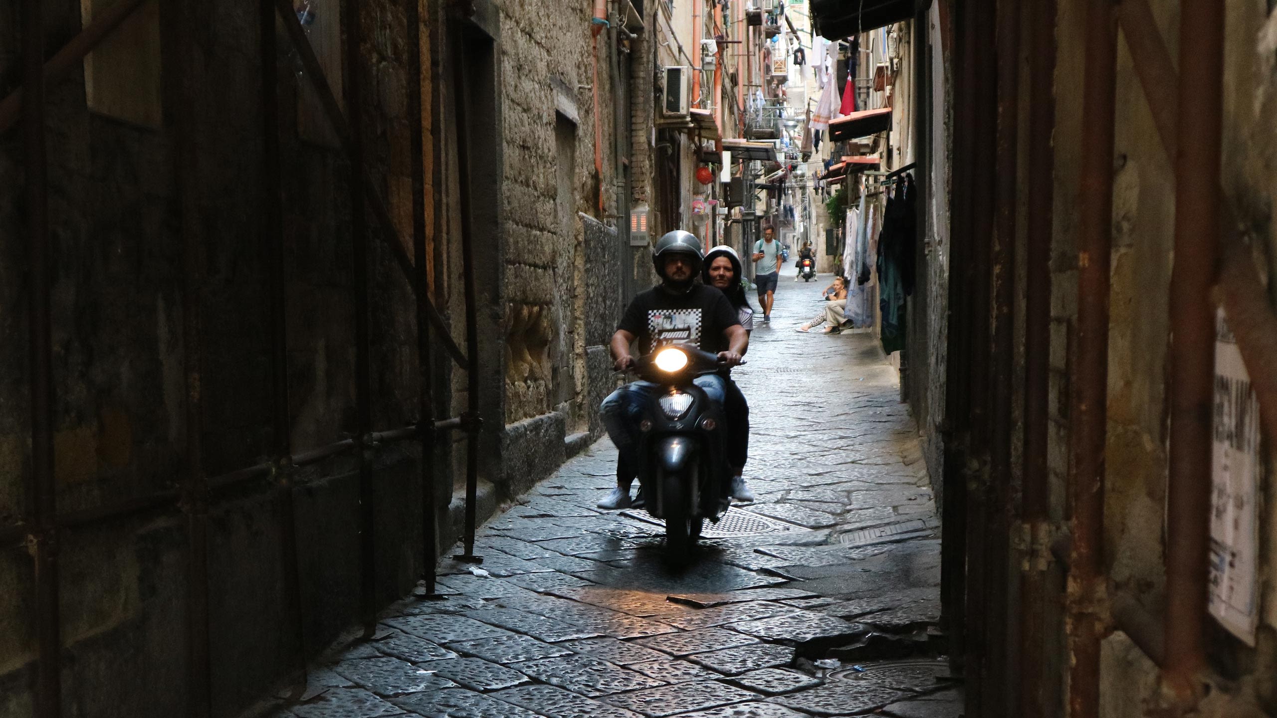 Narrow Naples street