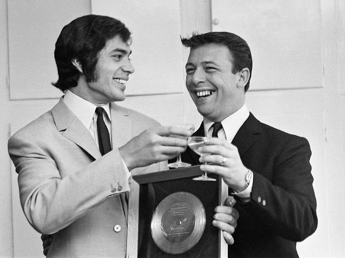 Les Reed (right) with Englebert Humperdink