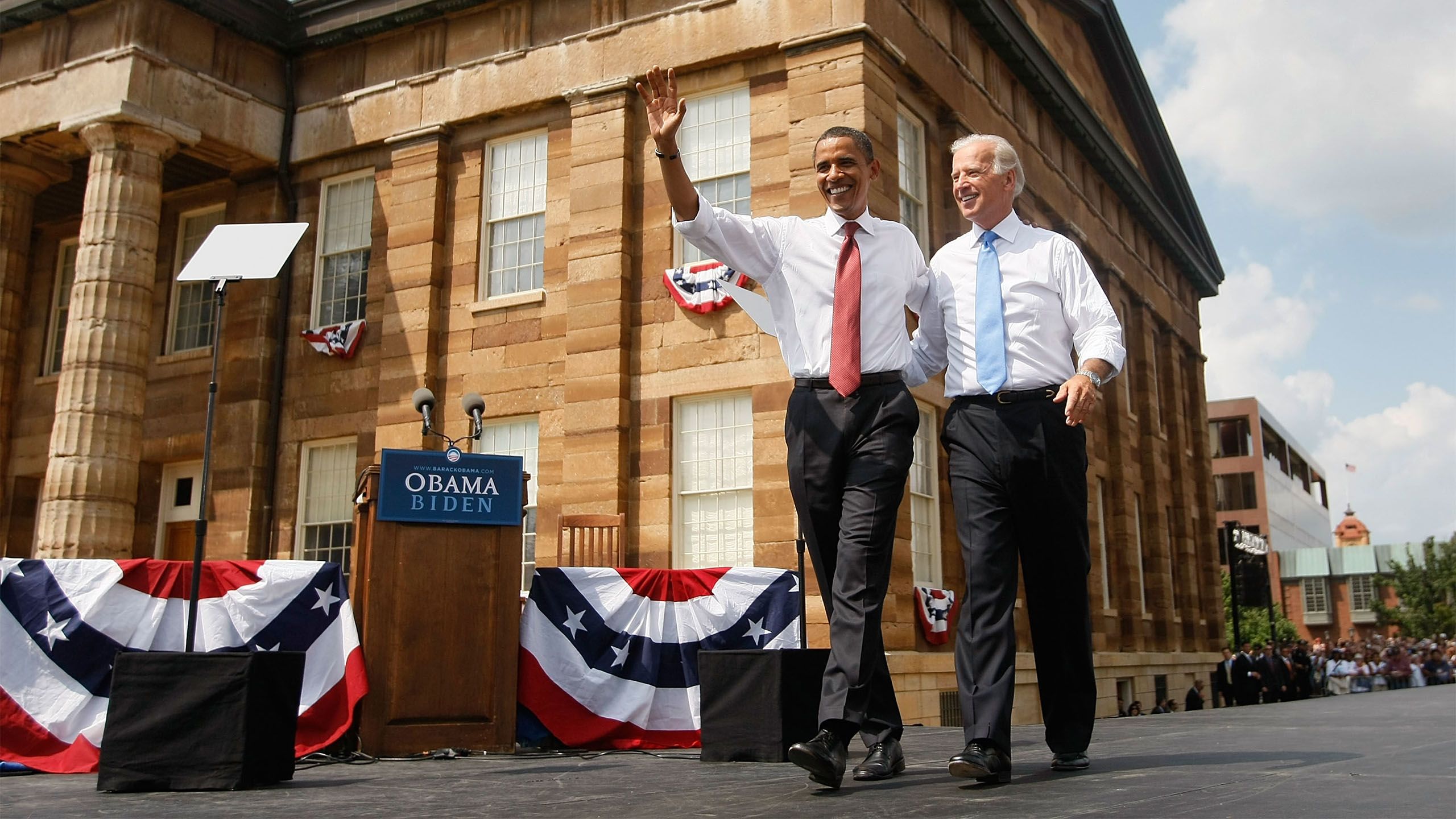 Joe Biden ao lado de Barack Obama