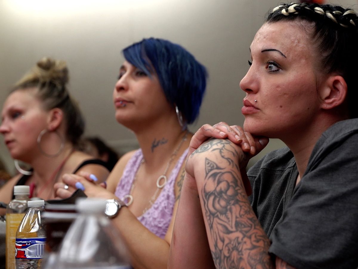 Women in Catch Court