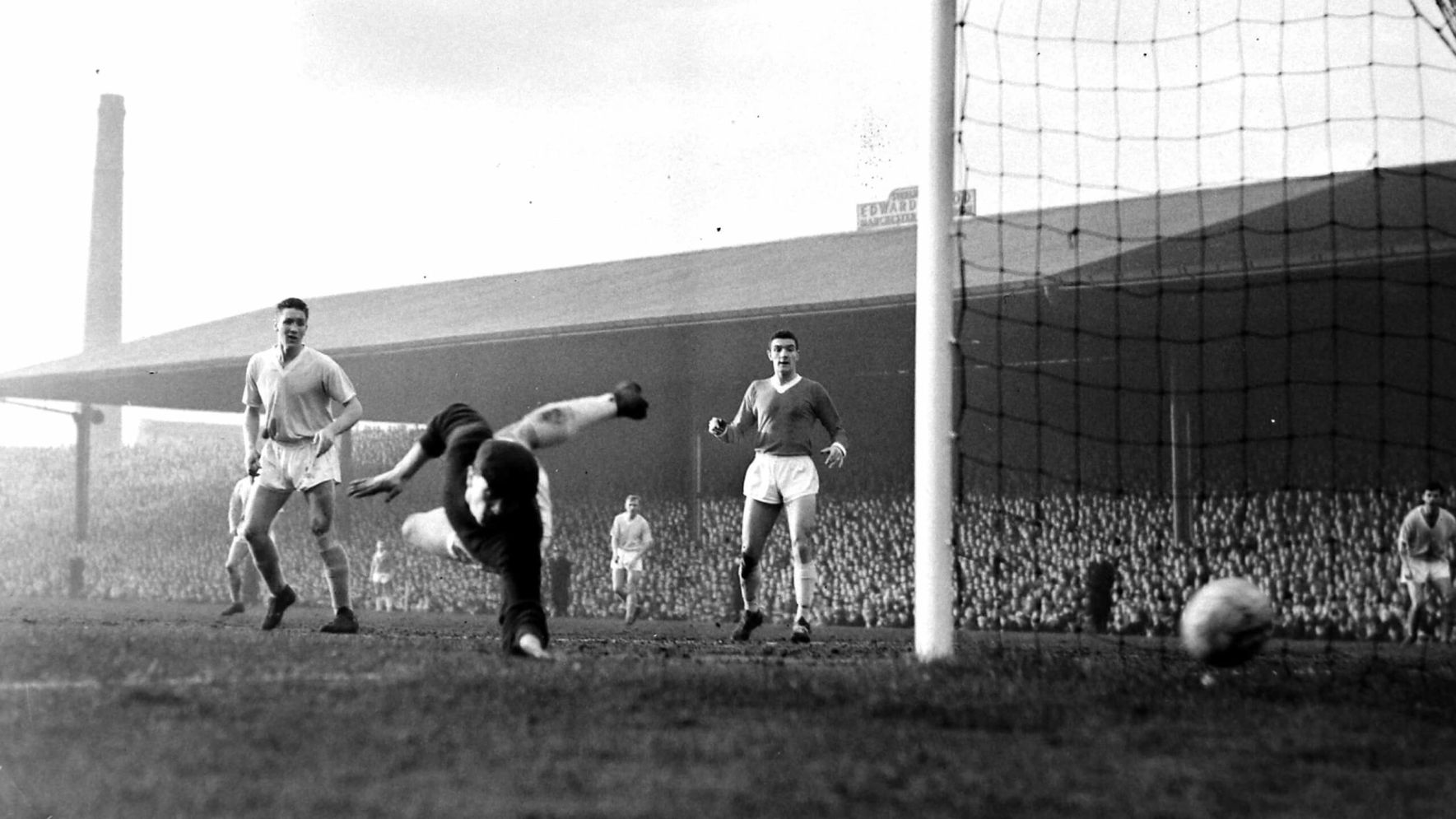 Blue v Red The battle for Manchester