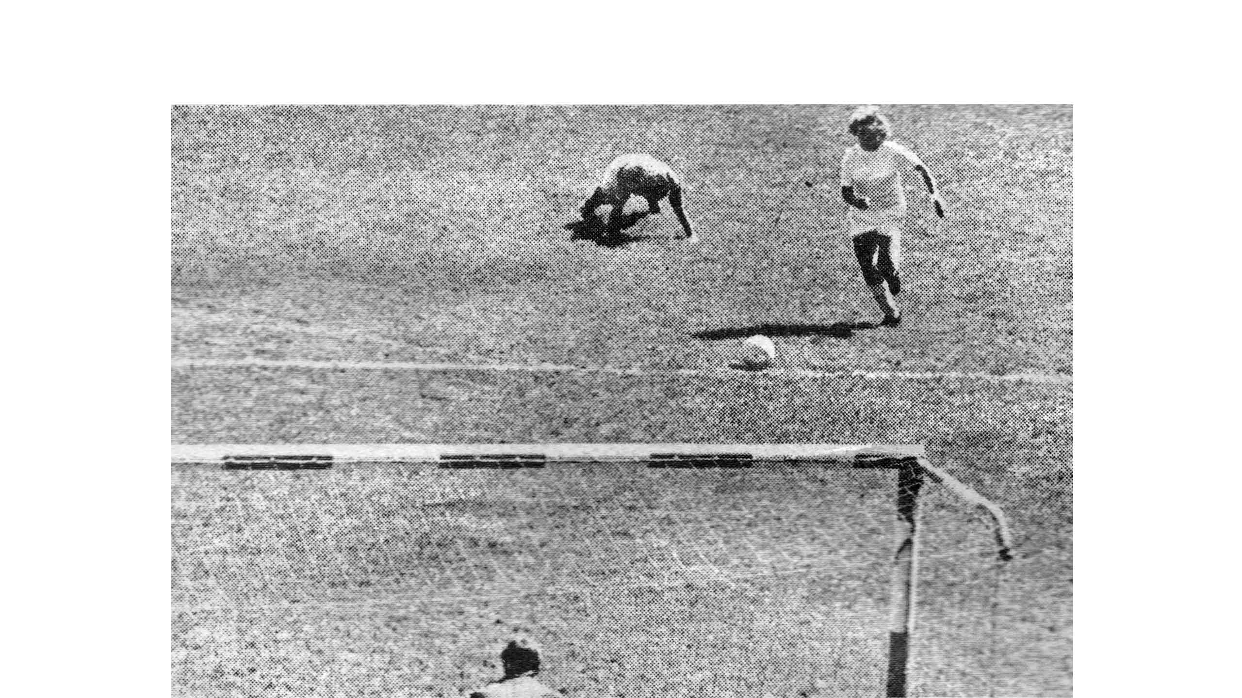 Janice Barton scoring against France