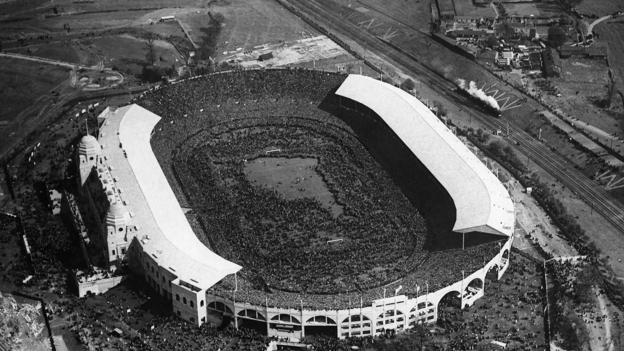 An aerial view of the stadium at Wembley in 1923