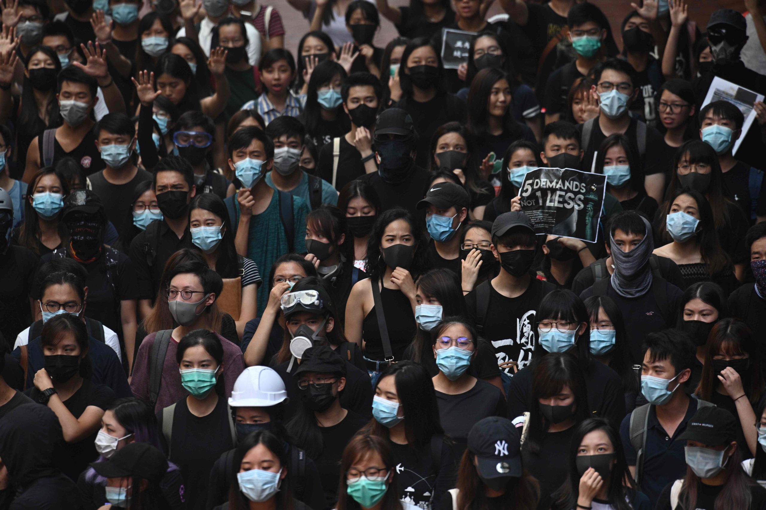 香港大學學生參與「反送中」校園抗議活動（9/9/2019）（圖片來源：AFP）