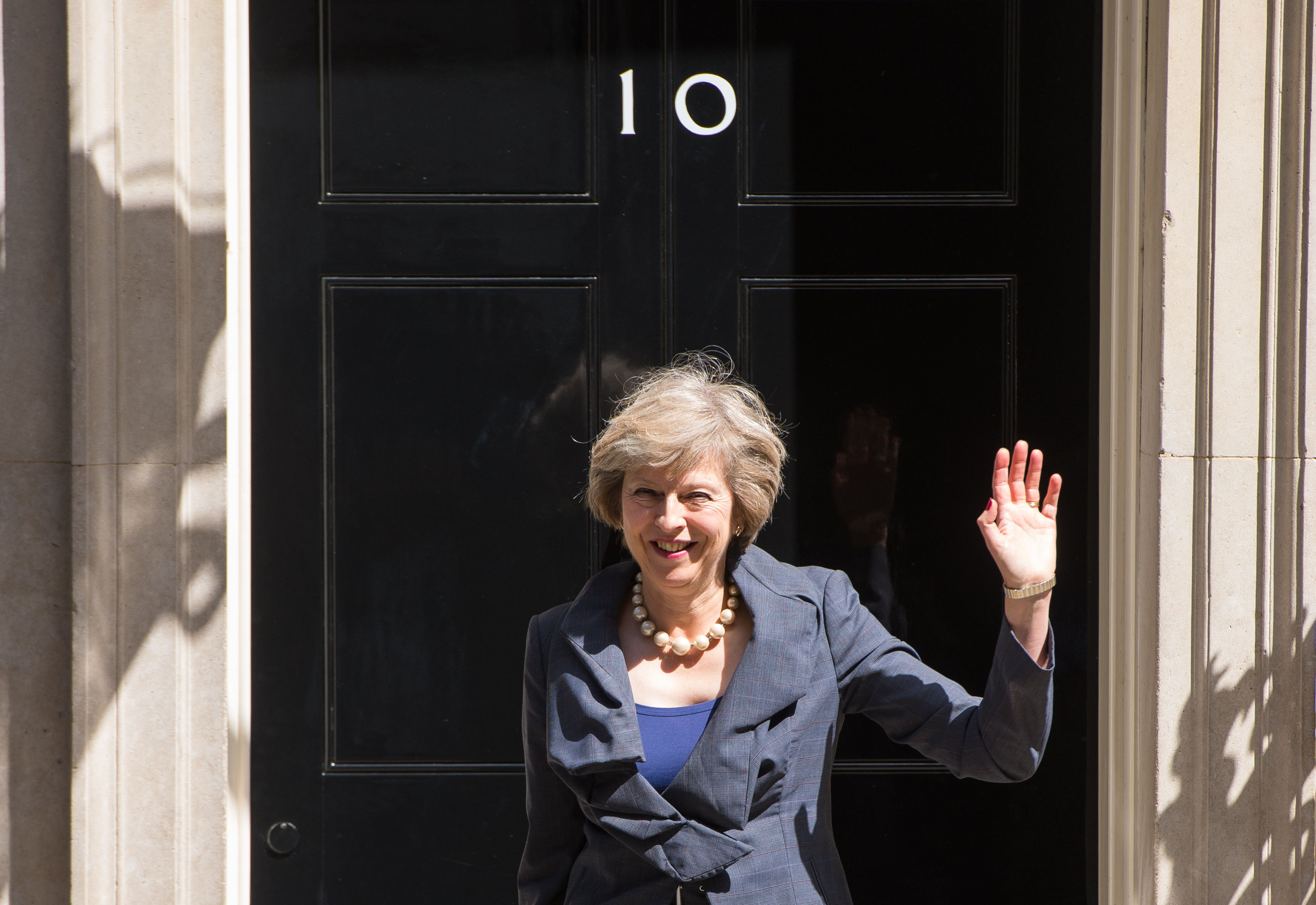 Theresa May έξω από τον αριθμό 10 Downing Street