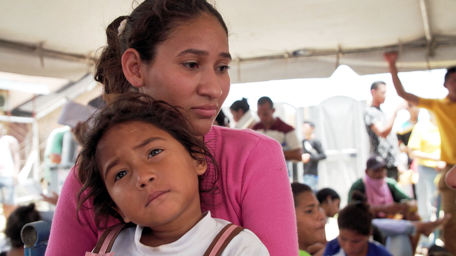 Annielis Ramírez with her daughter