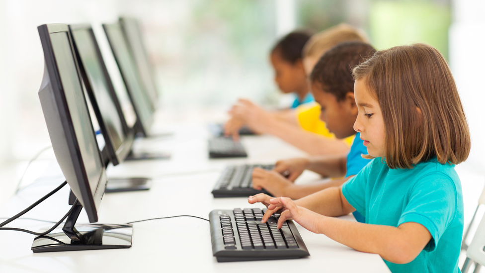 science Children on computers