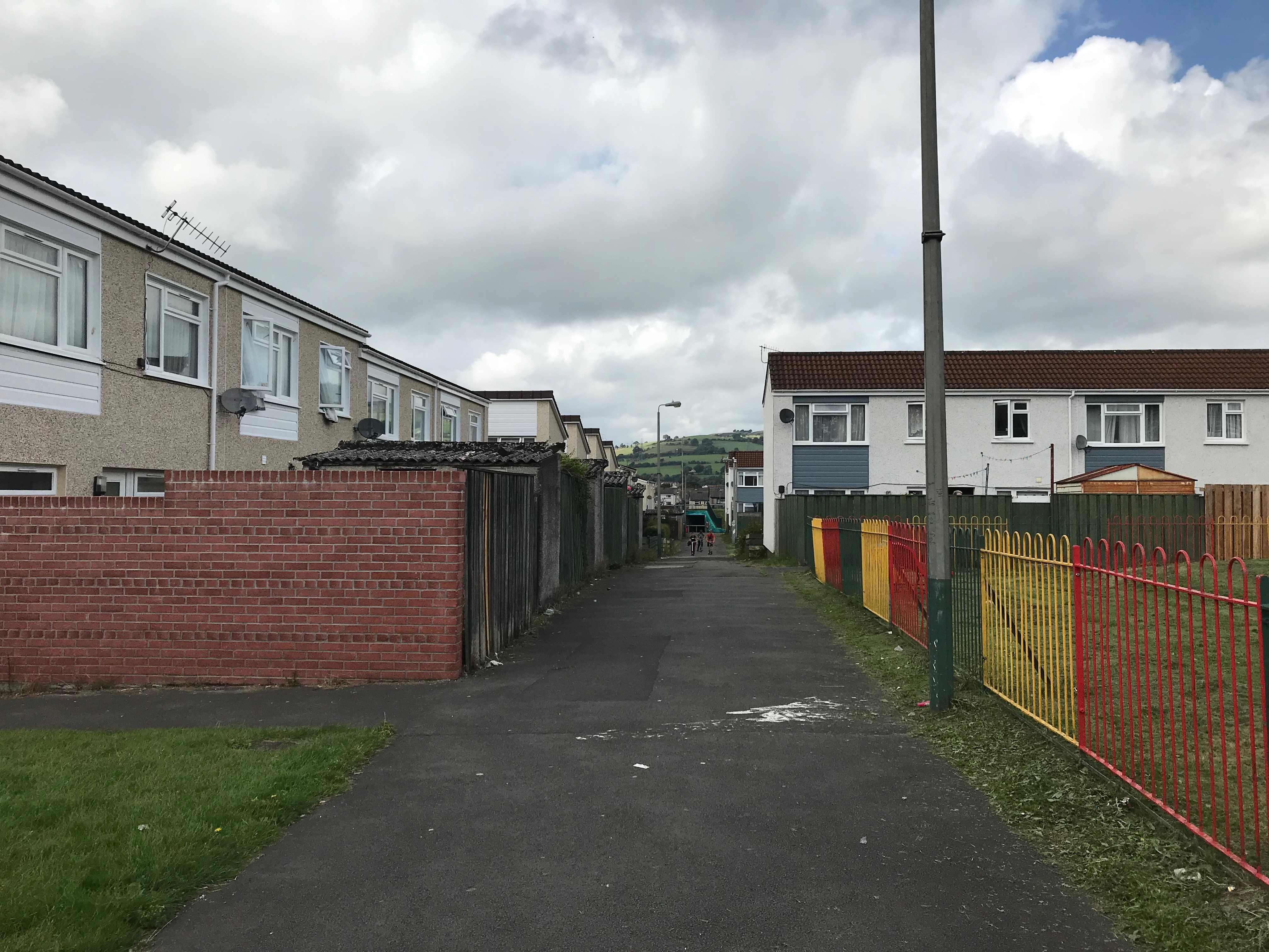 Lansbury Park photo of street next to play area