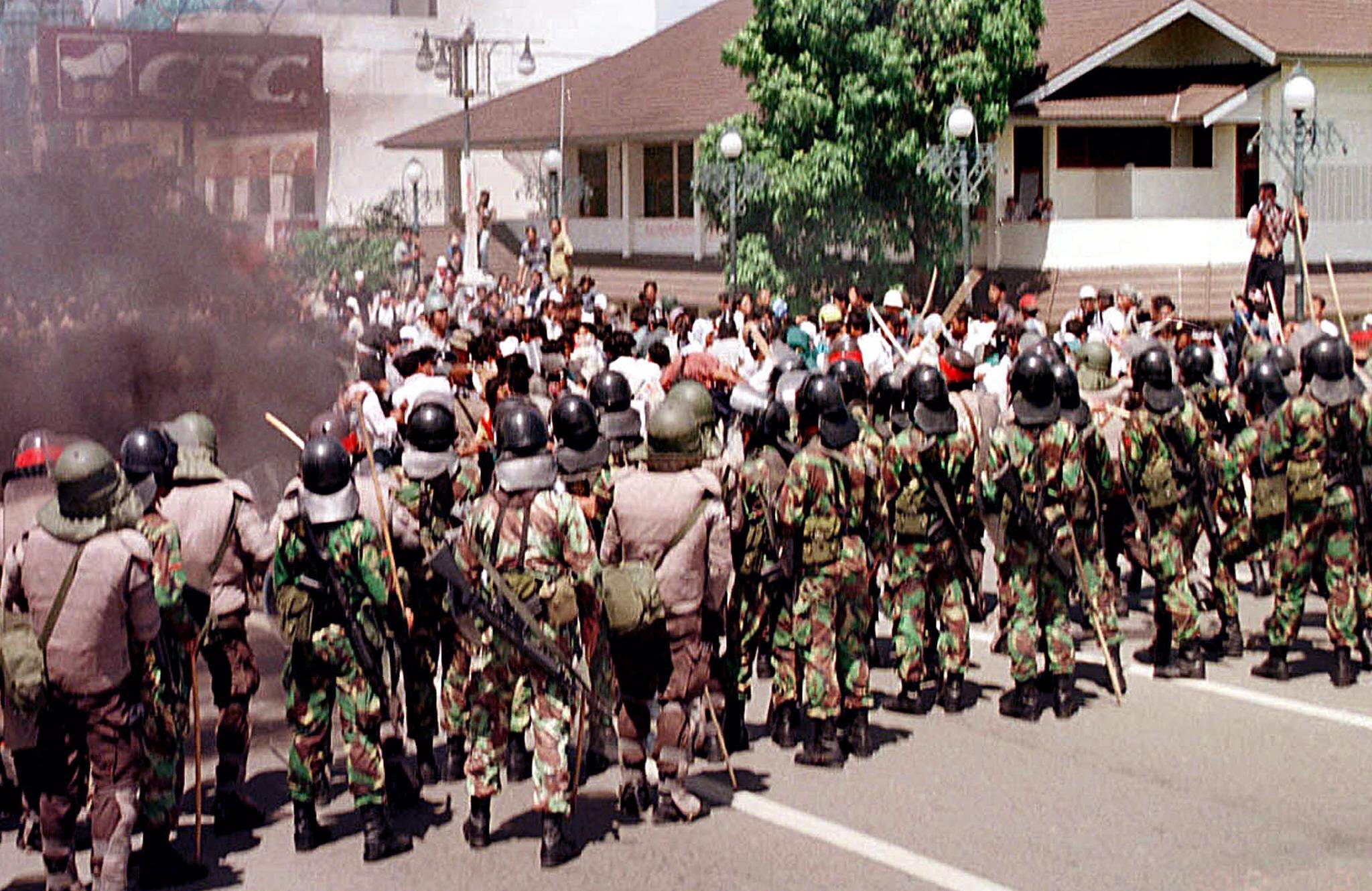Kunjungan BJ Habibie ke Aceh pada 26 Maret 1999 mendapat penolakan dari warga.