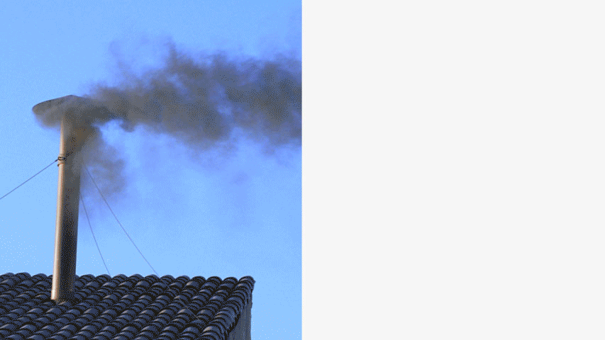 Ликующая толпа на площади Св. Петра в 2013 году во время объявления имени нового папы.