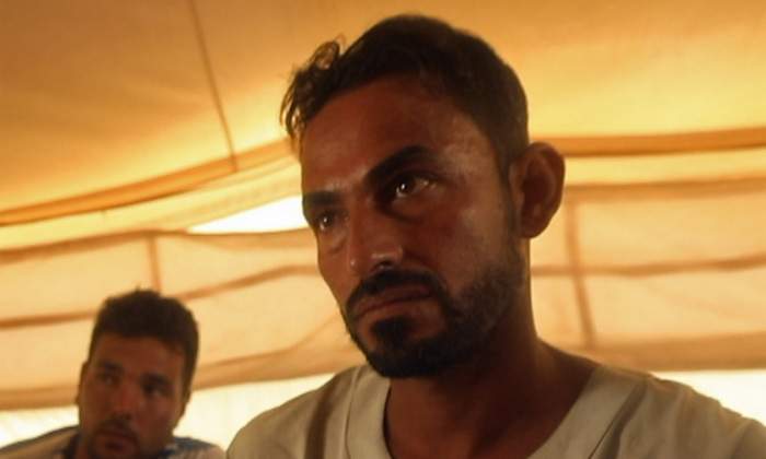 يخشى محمد من أن داره وأملاكه ستتعرض للسرقة بينما يقبع هو في معسكر المهجرين يخشى محمد من أن داره وأملاكه ستتعرض للسرقة بينما يقبع هو في معسكر المهجرين