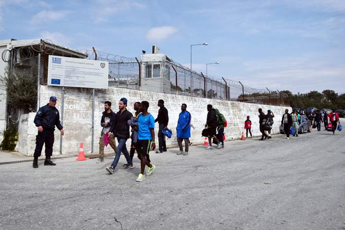 Midilli Adası'daki bir mülteci kampı