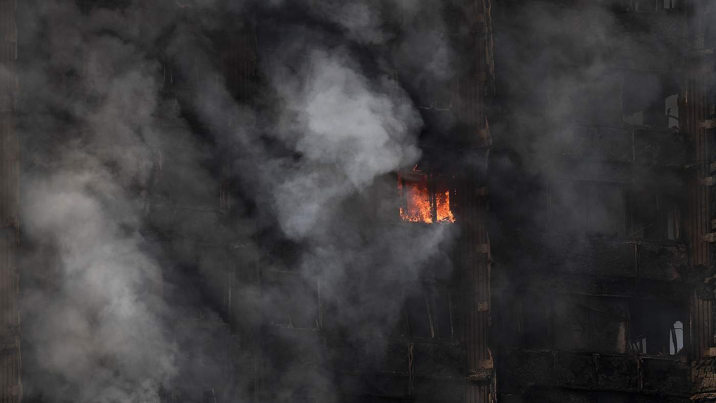 London fire: Why are people told to 'stay put'? - BBC News