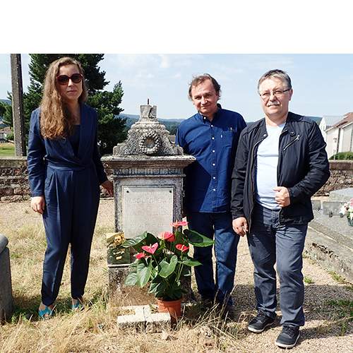 Внуки Якова Васильченко: Оксана Игнатенко-Дэсанлис, Яков Васильченко и Виктор Игнатенко