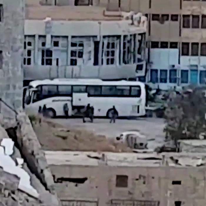 Семьи боевиков ИГ перед выездом из Ракки Семьи боевиков ИГ перед выездом из Ракки