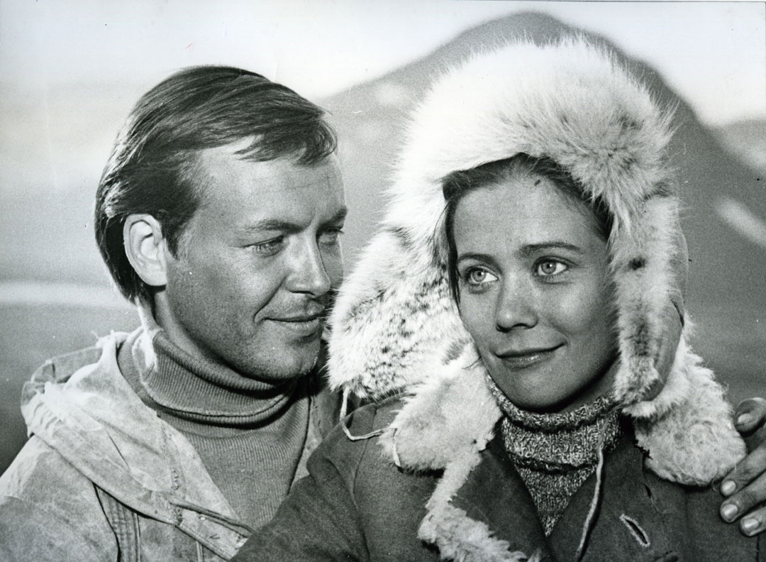 Photograph from the set of Avalanche,1975