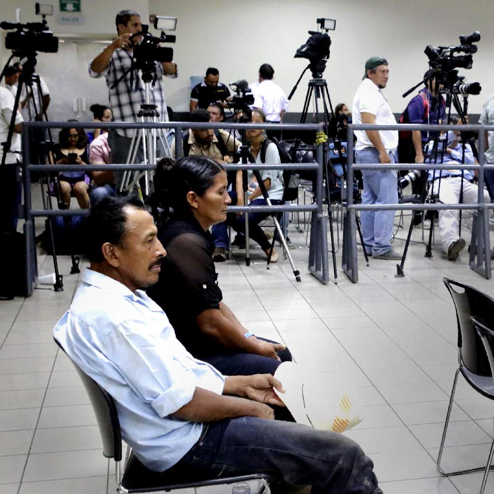 Vilma&#39;s father, Catalino López Trujillo, and Angela García at a court hearing