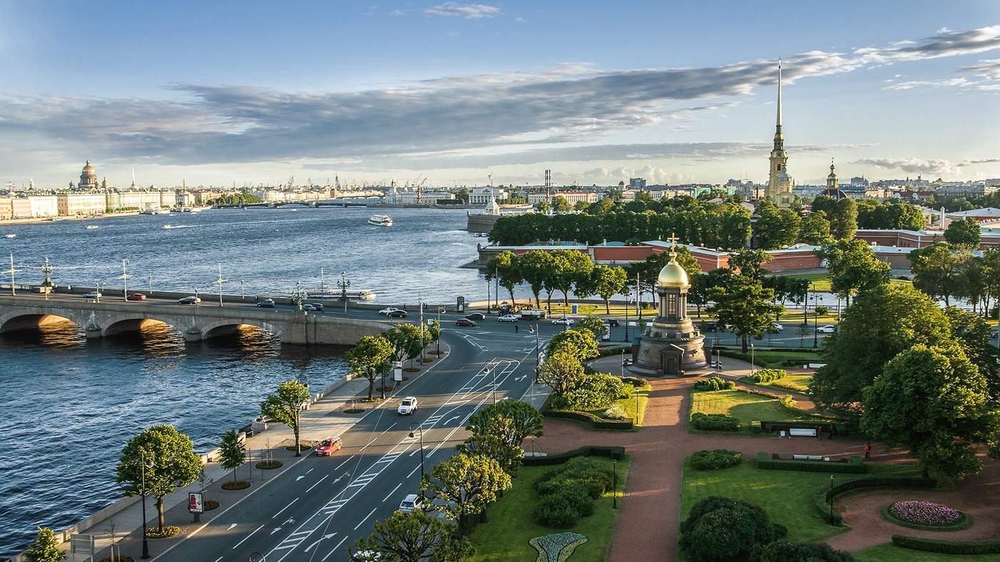 Nizhny Novgorod. The metro stepped over the river Nizhny Novgorod. The metro stepped over the river