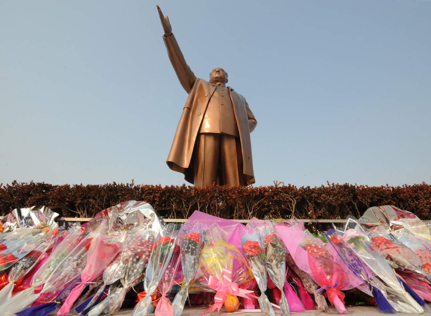 a_bronze_statue_of_former_north_korean_president_kim_il-sung_-_getty-mr
