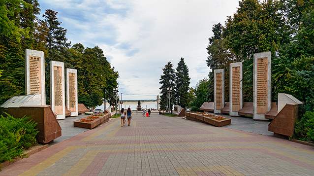 “Баатырлар аллеясы” “Баатырлар аллеясы”