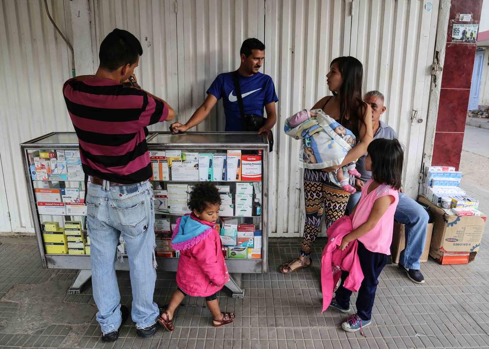 Una farmacia "pirata" en Colombia. Una farmacia "pirata" en Colombia.