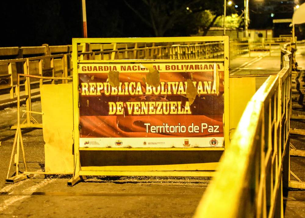 The sign reads "Territorio de Paz" or Territory of Peace. The sign reads "Territorio de Paz" or Territory of Peace.