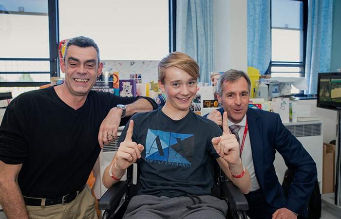 Billy with Colonel Tom Rowlands (left) and Dr Tony Westbrook (right)