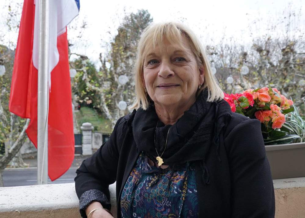 Mayor of La Penne-sur-Huveaune, Christine Capdeville