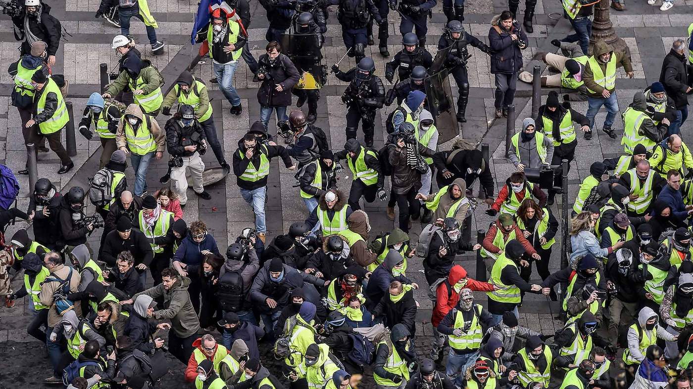 The Gilets Jaunes Bbc News