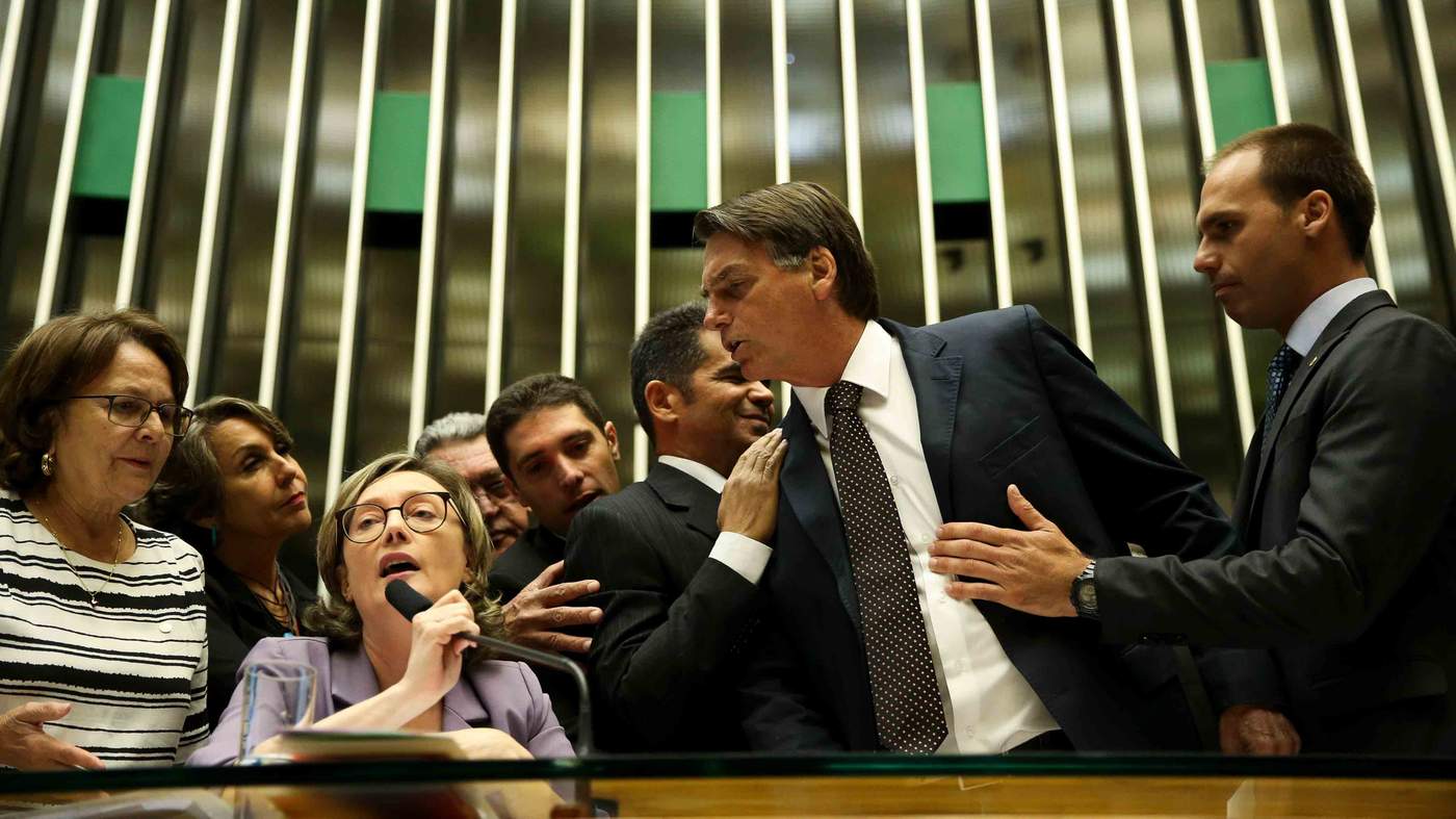 Bolsonaro pulls out all the stops to rally base on Brazil's Independence Day