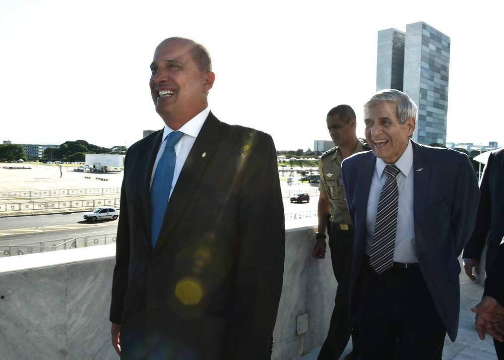 Newly appointed Chief of Staff Onyx Lorenzoni (L) and head of the Office for National Security, retired army general Augusto Heleno (R)