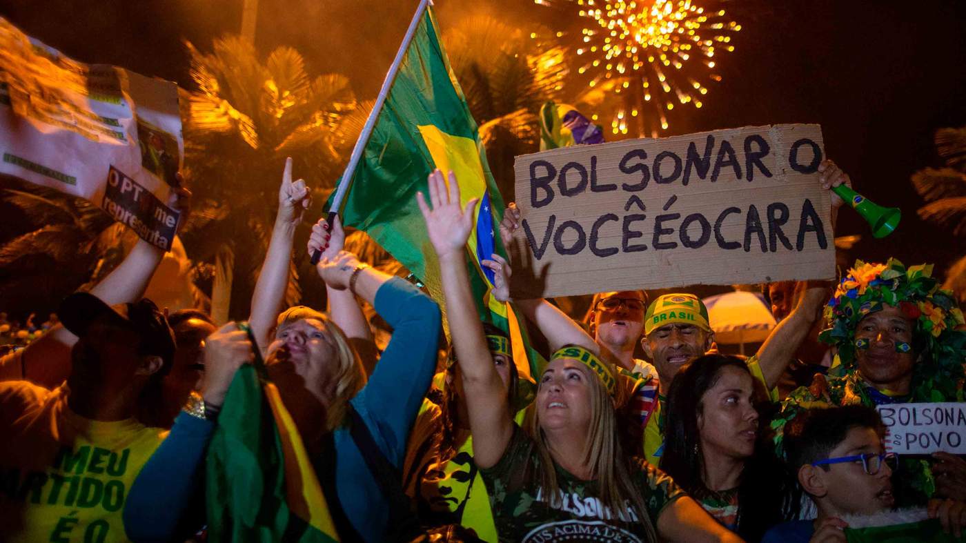 Jair Bolsonaro: How a yellow jersey is dividing Brazil