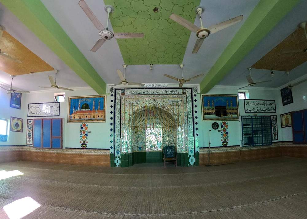 Inside Anwar&#39;s mosque