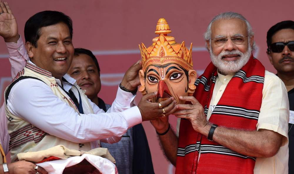 असम के सीएम सर्बानंद सोनोवाल और पीएम नरेंद्र मोदी