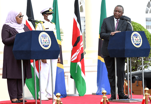 Kenya na Tanzania zimekuwa na uhusiano mzuri katika miaka ya awali , kitu ambacho viongozi wa mataifa hayo mawili walisema hakiwezi kutupiliwa mbali. GETTY SIMON MAINA-AFP