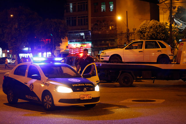 Reconstituição do crime realizada pela polícia no Rio de Janeiro