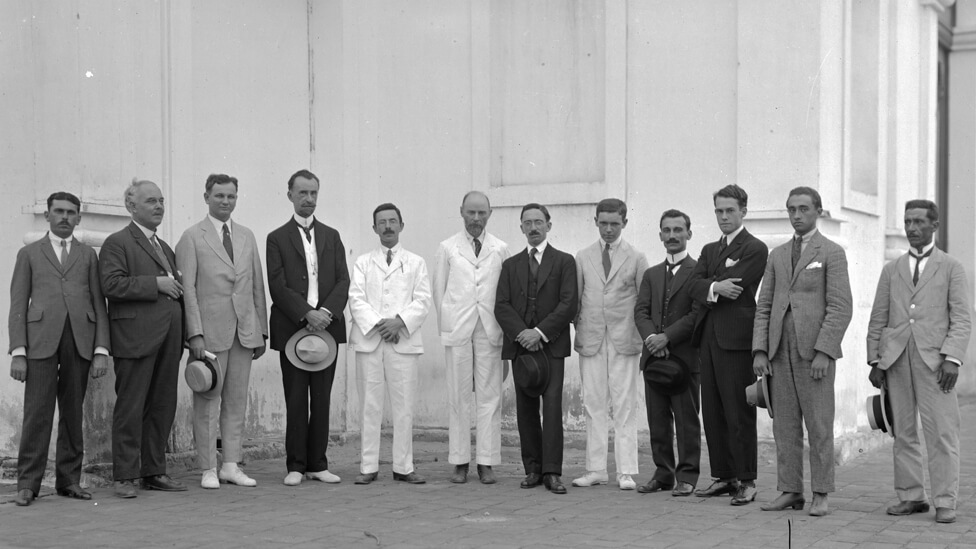 O diretor do Observatório Nacional, Henrique Morize (quarto da esq. para a dir.), levou astrônomos brasileiros, americanos e britânicos para observar o eclipse em Sobral. Foto: Observatório Nacional