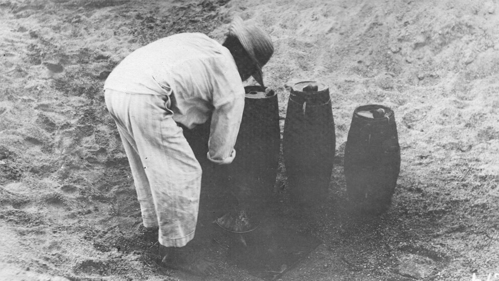 Em seus diários, os ingleses mostraram compaixão pelas pessoas que viam cavando buracos no leito seco do rio em busca de água. Foto: Carnegie Institution for Science