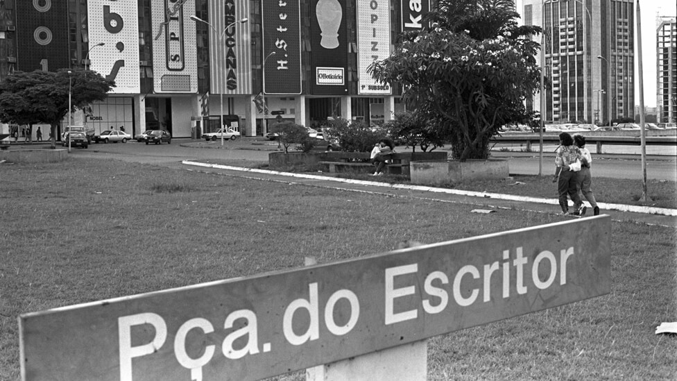 Praça do Escritor, em Brasília, em 1993