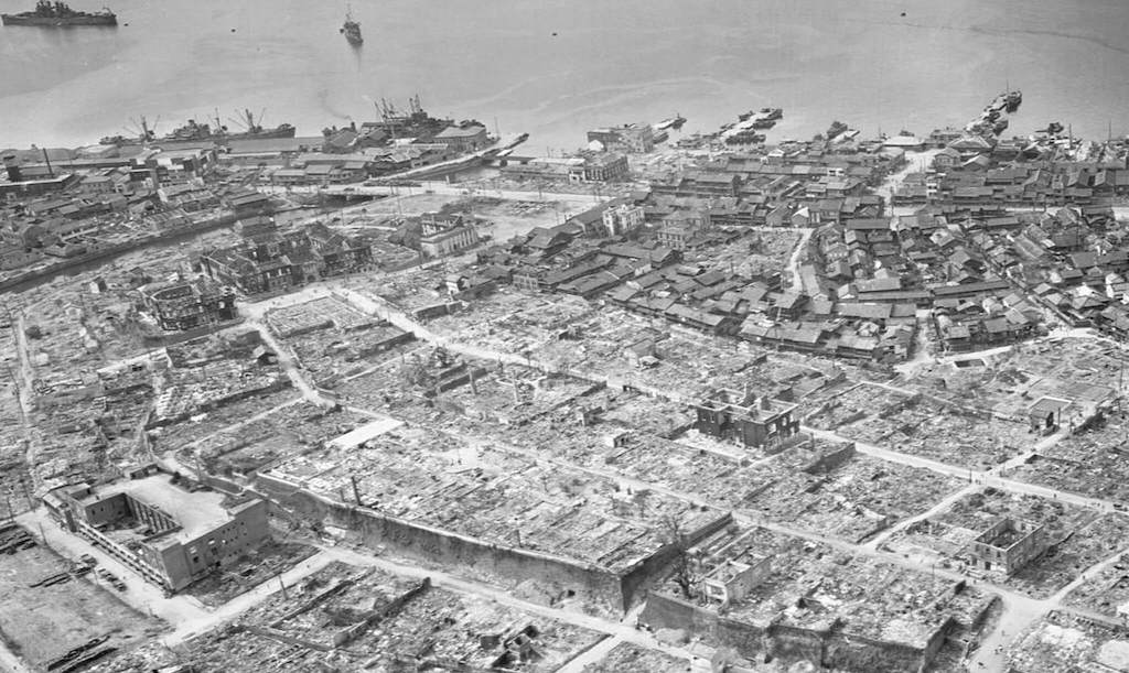 Edificios arrasados tras la bomba de Nagasaki