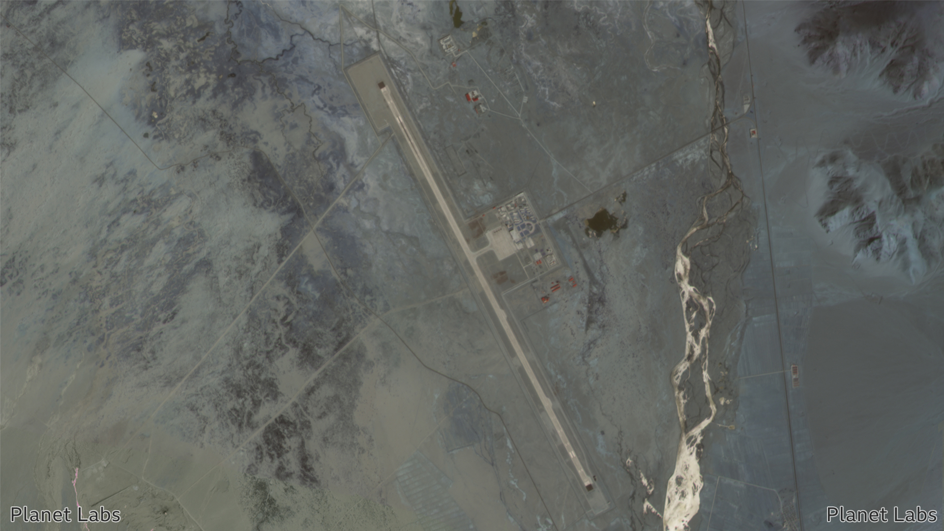 Imagen de satélite del aeropuerto de Ngari Kunsha en China. 26 de marzo de 2020.