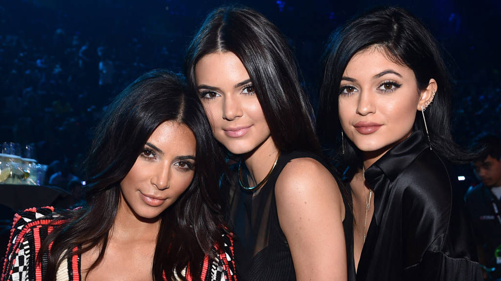 7 Days Quiz Which Celebrity Went To A High School Prom This Week